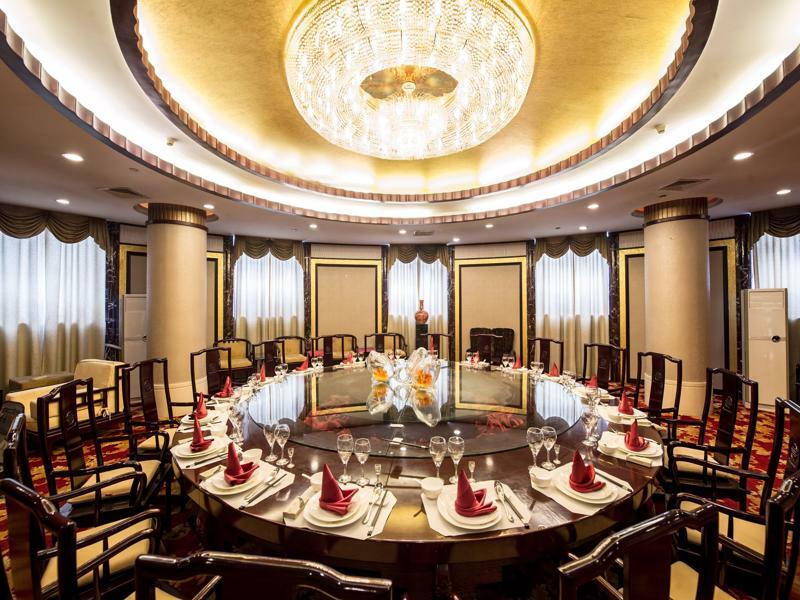 Hongyi Hotel Wuhan Exterior photo